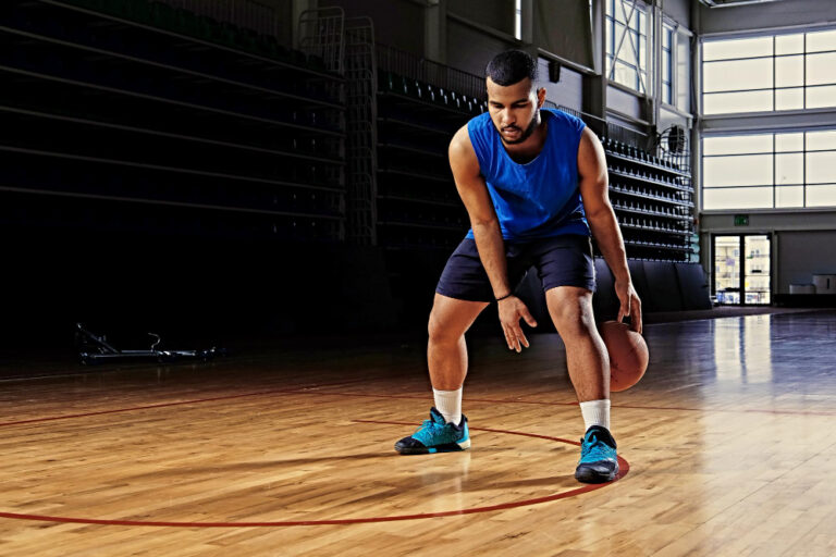 Treino de basquete: exercícios para melhorar dribble e arremesso